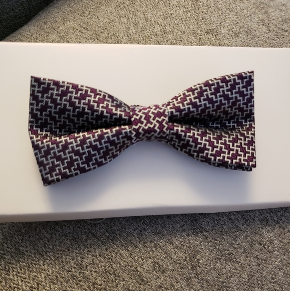 3/$25 - Appaman - Kids Bow Tie - Picture 3 of 11